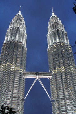 Малайзия. Куала Лумпур. Близнецы башни Петронасы