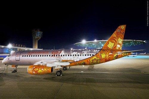 hohloma-superjet-samolet-kreativy-graffiti-graffiti-na-stenah_3769195984.jpg